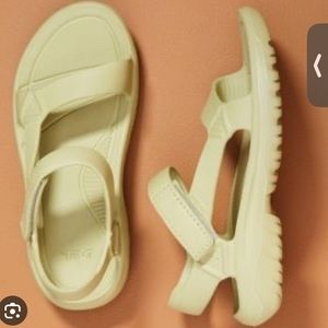 Teva Hurricane Drift EVA Sport Sandal in Sage Green adjustable ankle strap 10